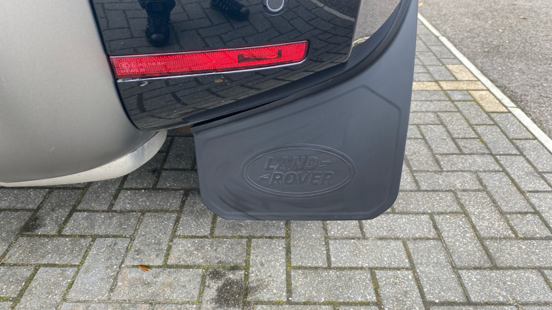 Land Rover Defender 3.0 D250 X-Dynamic SE 90 3dr Auto Diesel Estate